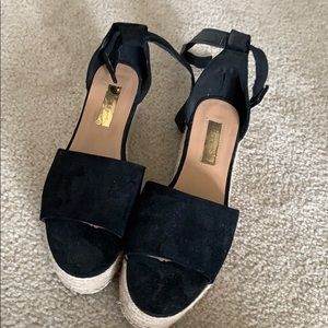 Flatform sandals